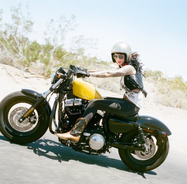 women-motorcycle-2